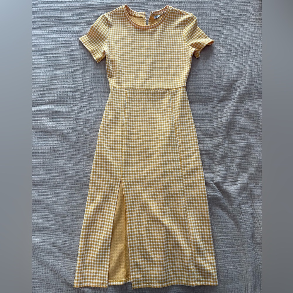 Zara Women’s Yellow Gingham Dress